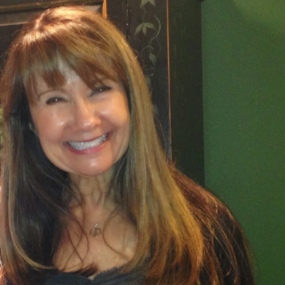 Meet your Posher, Debra